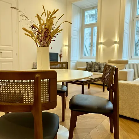 Апартаменты Maison Frank *